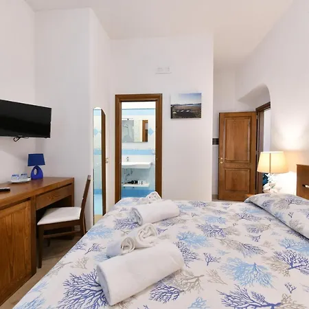 Relais Maison De Charles 4*