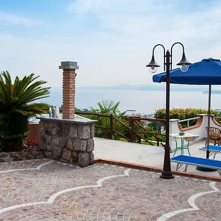 Alojamento de Acomodação e Pequeno-almoço Relais Maison De Charles Ísquia