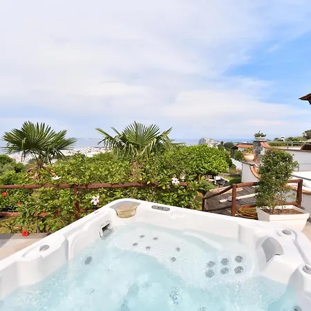 Relais Maison De Charles 4*