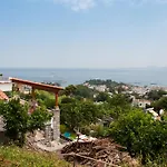 Relais Maison De Charles Bed & Breakfast 4*