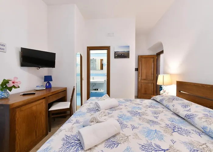 Relais Maison De Charles 4*
