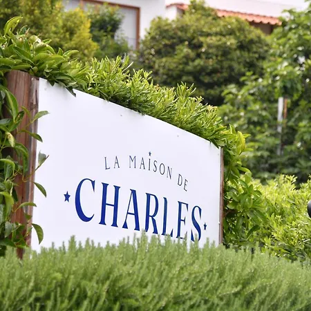Oda ve Kahvaltı Relais Maison De Charles 4*